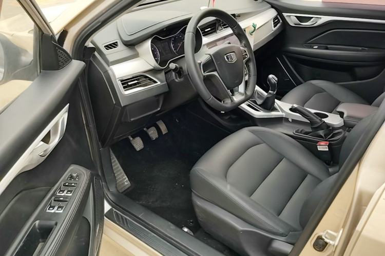 Used Geely Auto Vision 2019 Upgraded Model 1.5L Manual Luxury Version China V Standard Driver Seat