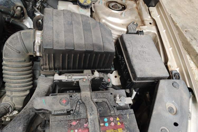Used Geely Auto Vision 2019 Upgraded Model 1.5L CVT Luxury Version China VI Standard Engine Bay Left