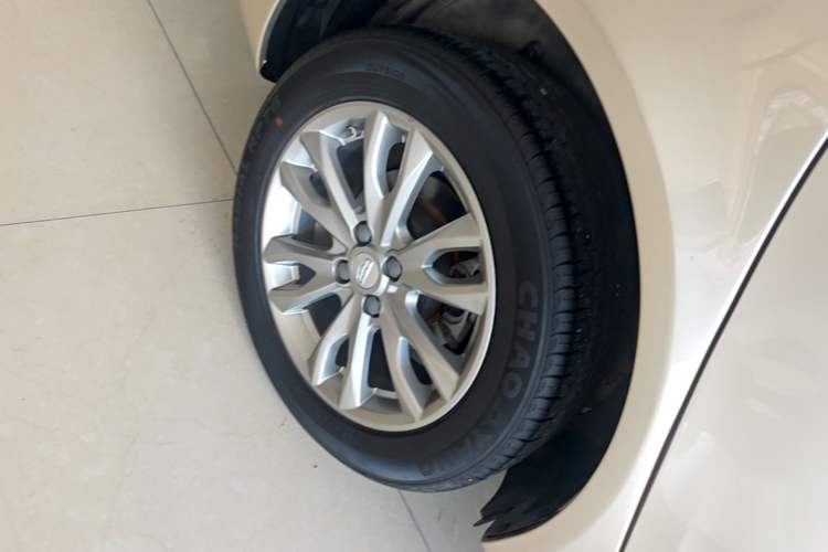 Used Geely Auto Vision 2019 Upgraded Model 1.5L CVT Luxury Version China VI Standard Exterior 5