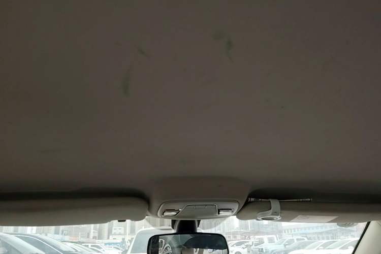 Used Geely Auto Vision 2019 Upgraded Model 1.5L Manual Luxury Version China V Standard Headliner