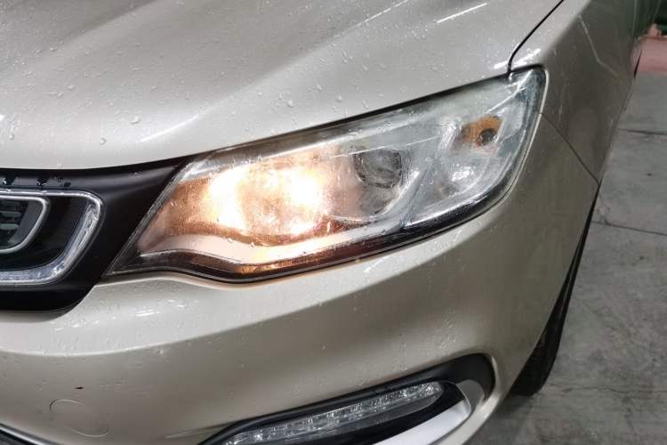 Used Geely Auto Vision 2019 Upgraded Model 1.5L CVT Luxury Version China VI Standard Left Front Headlight