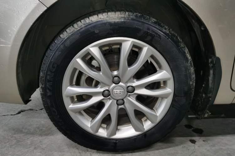 Used Geely Auto Vision 2019 Upgraded Model 1.5L CVT Luxury Version China VI Standard Left Front Wheel Hub