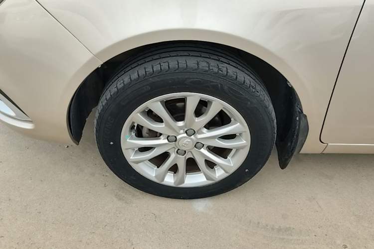 Used Geely Auto Vision 2019 Upgraded Model 1.5L Manual Luxury Version China V Standard Left Front Wheel Hub