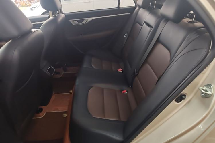 Used Geely Auto Vision 2019 Upgraded Model 1.5L CVT Luxury Version China VI Standard Left Rear Seat
