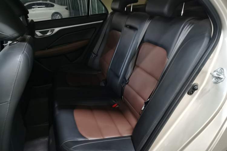 Used Geely Auto Vision 2019 Upgraded Model 1.5L CVT Luxury Version China VI Standard Left Rear Seat