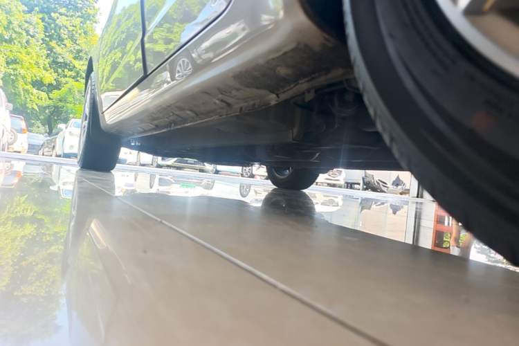 Used Geely Auto Vision 2019 Upgraded Model 1.5L CVT Luxury Version China VI Standard Left Side Sill