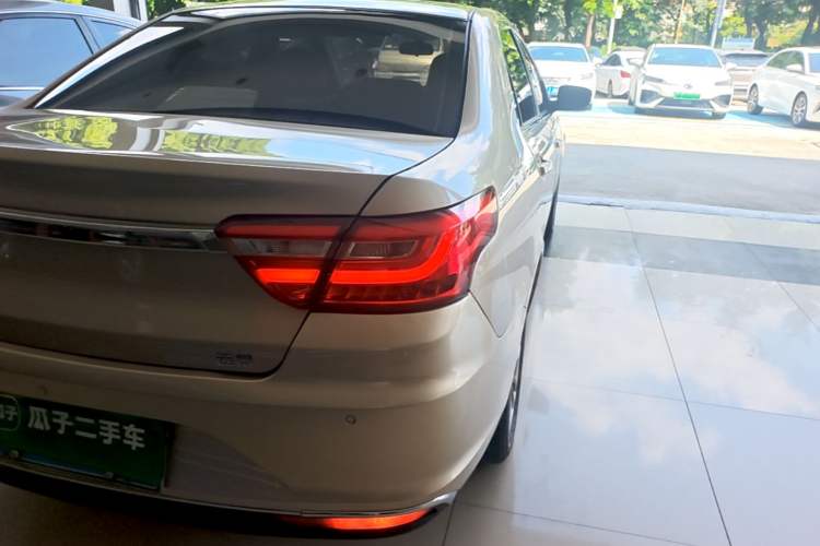 Used Geely Auto Vision 2019 Upgraded Model 1.5L CVT Luxury Version China VI Standard Right Rear Taillight