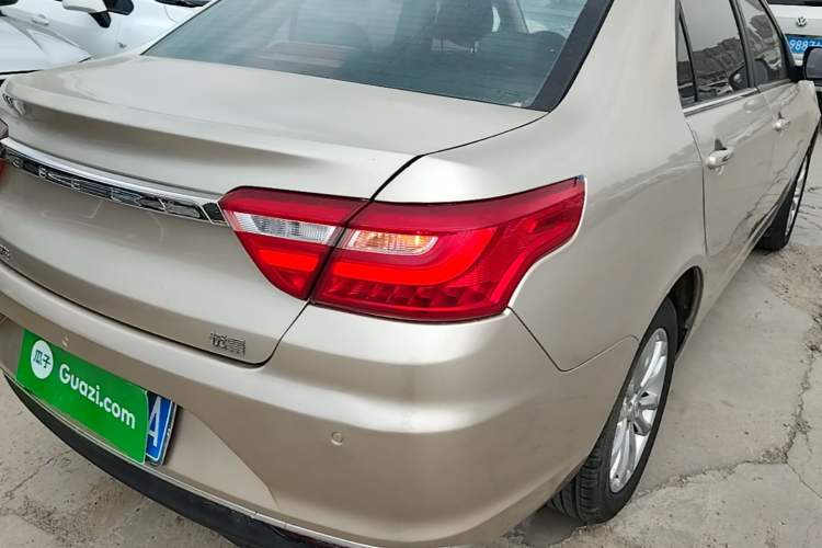 Used Geely Auto Vision 2019 Upgraded Model 1.5L Manual Luxury Version China V Standard Right Rear Taillight
