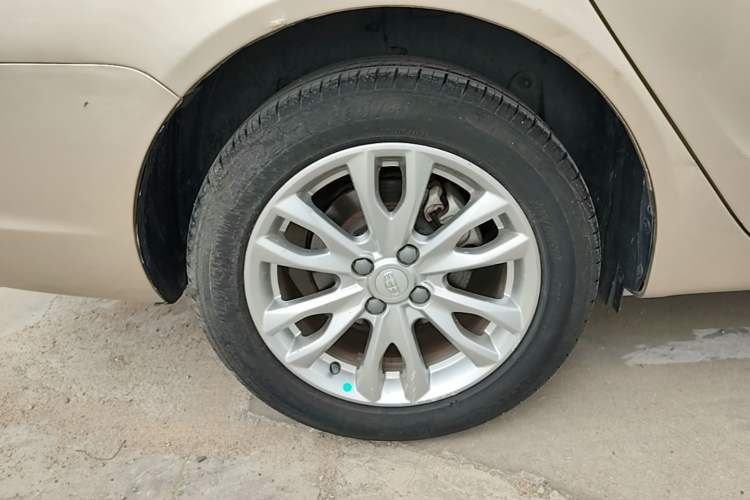 Used Geely Auto Vision 2019 Upgraded Model 1.5L Manual Luxury Version China V Standard Right Rear Wheel Hub