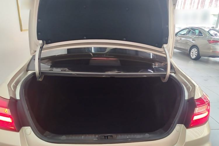 Used Geely Auto Vision 2019 Upgraded Model 1.5L CVT Luxury Version China VI Standard Trunk