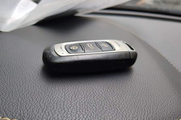 Used Geely Auto Vision 2019 Upgraded Model 1.5L CVT Luxury Version China VI Standard Vehicle Key
