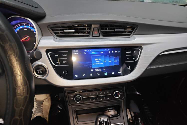 Used Geely Auto Vision 2020 1.5L CVT Asian Games Edition Audio And AC Panel