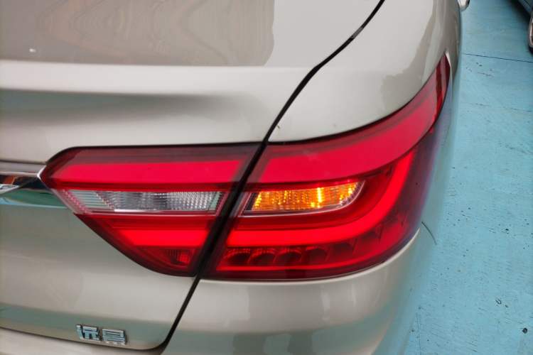 Used Geely Auto Vision 2020 1.5L CVT Asian Games Edition Exterior 3