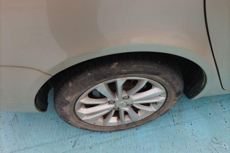 Used Geely Auto Vision 2020 1.5L CVT Asian Games Edition Exterior 5