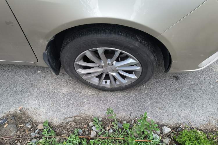 Used Geely Auto Vision 2020 1.5L Manual Asian Games Edition Exterior 7