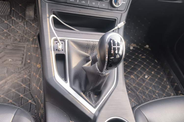 Used Geely Auto Vision 2020 1.5L Manual Asian Games Edition Gear Lever