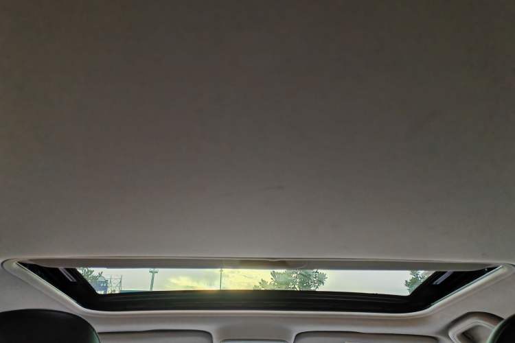 Used Geely Auto Vision 2020 Revised Version 1.5L CVT Asian Games Edition Headliner