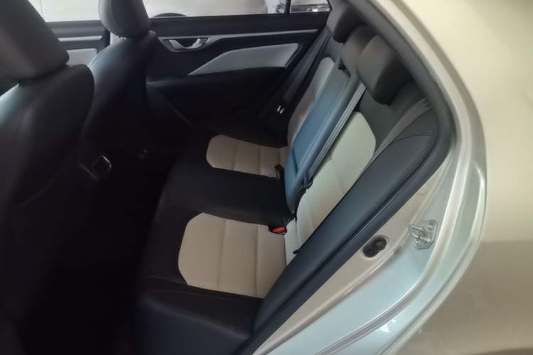 Used Geely Auto Vision 2020 Revised Version 1.5L CVT Asian Games Edition Left Rear Seat