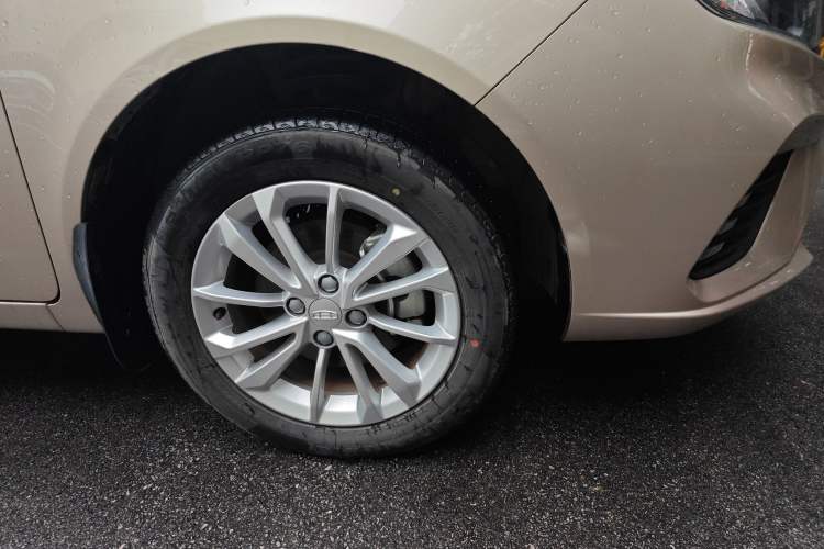 Used Geely Auto Vision 2020 1.5L CVT Asian Games Edition Right Front Wheel Hub