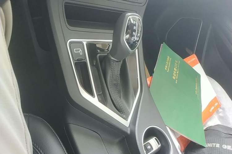 Used Geely Auto Vision 2020 Revised Version 1.5L CVT Asian Games Edition Gear Lever