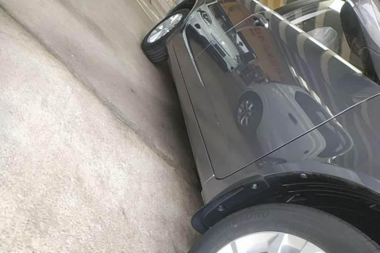 Used Geely Auto Vision 2020 Revised Version 1.5L CVT Asian Games Edition Right Side Sill