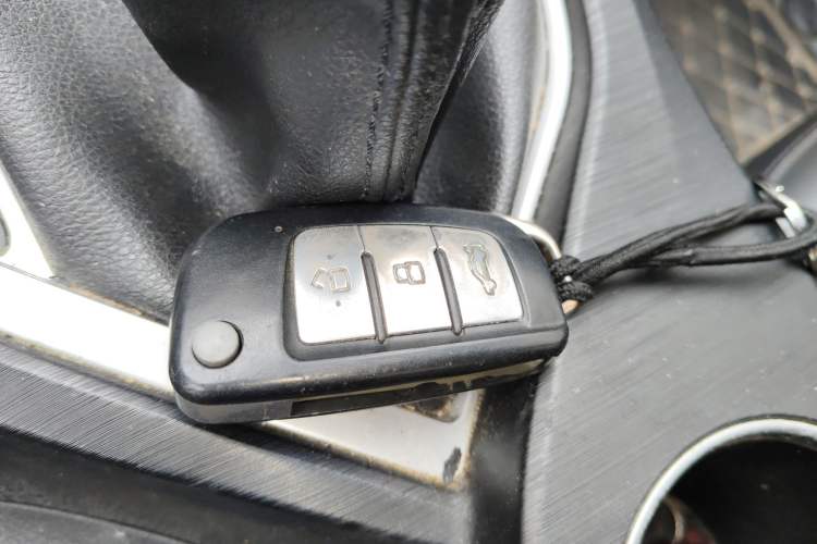 Used Geely Auto Vision 2020 Revised 1.5L Manual Asian Games Edition Vehicle Key