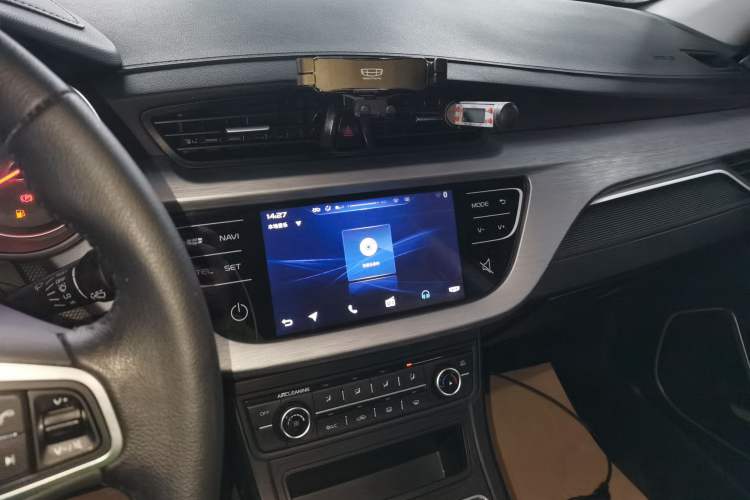 Used Geely Auto Vision 2020 Revised 1.5L Manual Asian Games Edition Audio And AC Panel