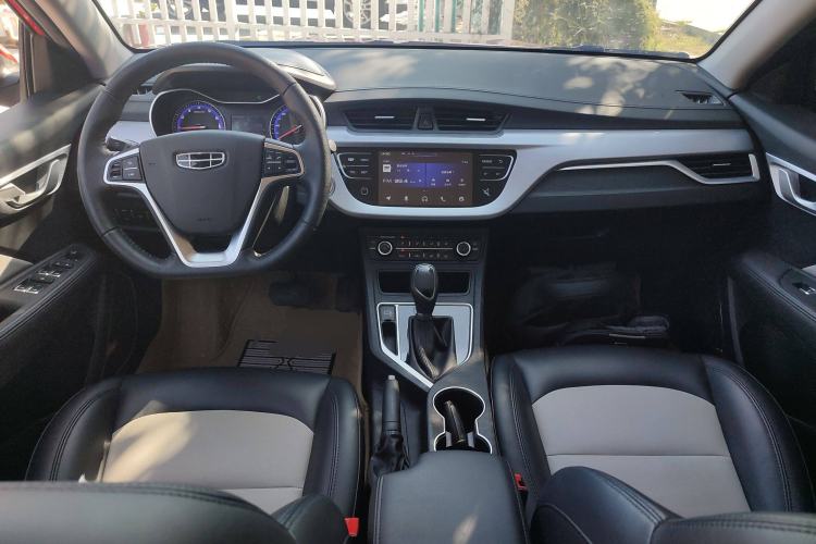Used Geely Auto Vision 2020 Revised Version 1.5L CVT Asian Games Edition Center Console