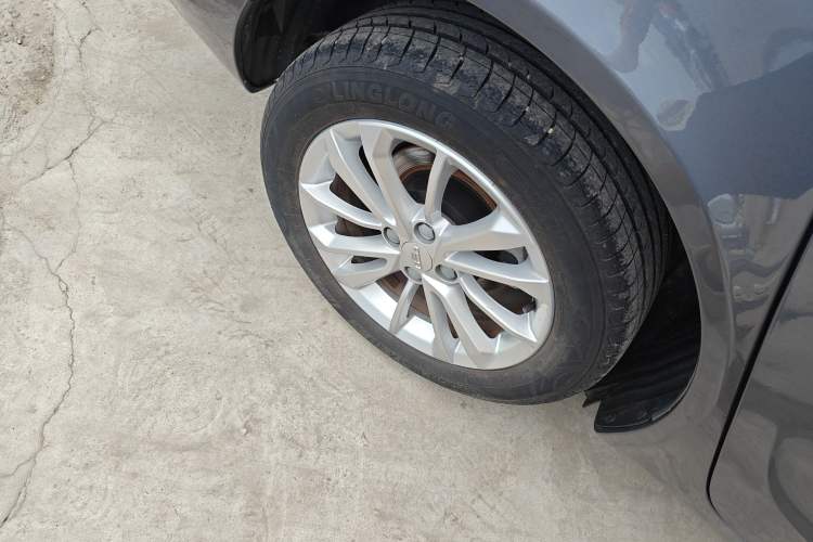 Used Geely Auto Vision 2020 Revised 1.5L Manual Asian Games Edition Exterior 8