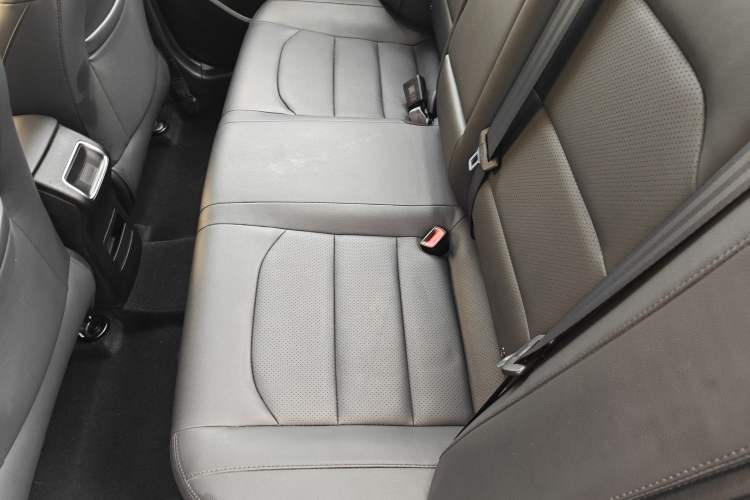 Used Geely Auto Vision 2020 Revised 1.5L Manual Asian Games Edition Interior 4