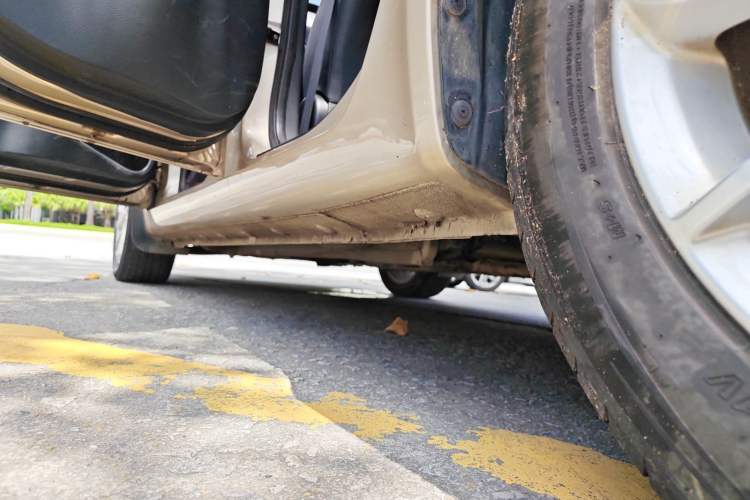 Used Geely Auto Vision 2020 1.5L CVT Asian Games Edition Left Side Sill