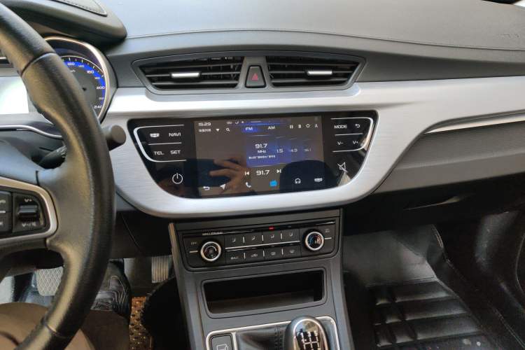 Used Geely Auto Vision 2020 Revised 1.5L Manual Asian Games Edition Audio And AC Panel