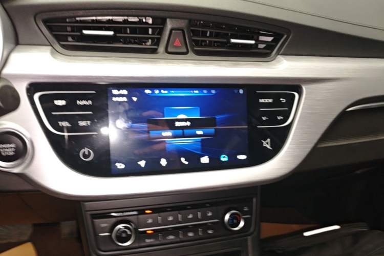 Used Geely Auto Vision 2020 Revised Version 1.5L CVT Asian Games Edition Audio And AC Panel