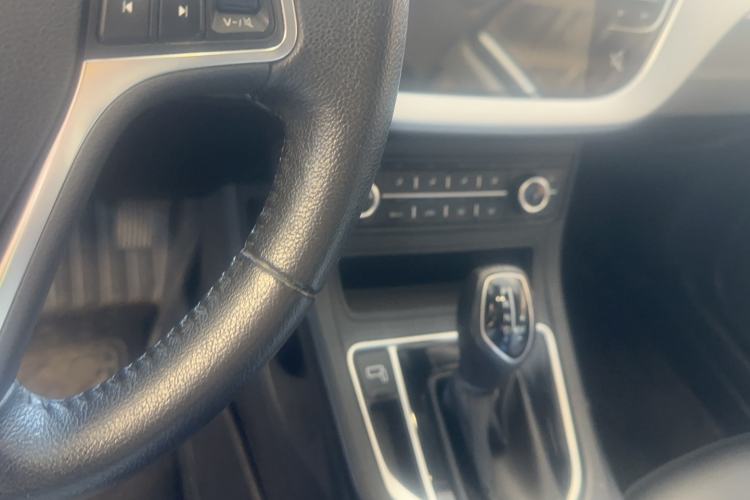 Used Geely Auto Vision 2020 Revised Version 1.5L CVT Asian Games Edition Audio And AC Panel