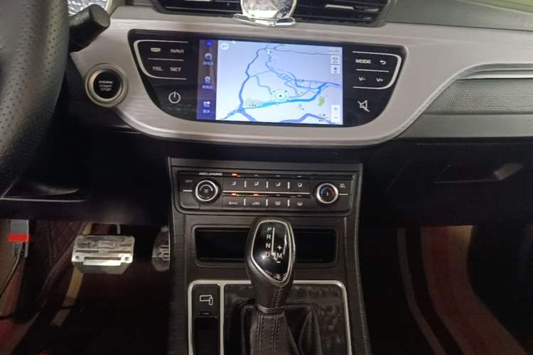 Used Geely Auto Vision 2020 Revised Version 1.5L CVT Asian Games Edition Audio And AC Panel