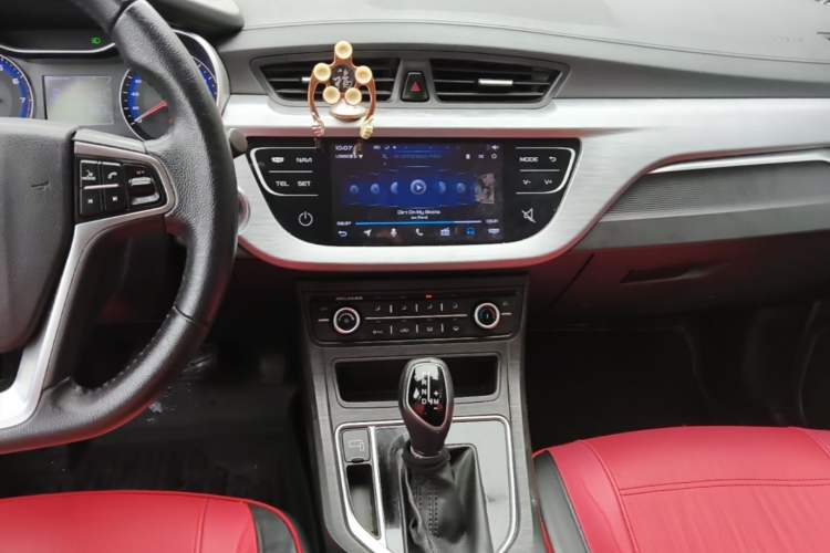 Used Geely Auto Vision 2020 Revised Version 1.5L CVT Asian Games Edition Audio And AC Panel
