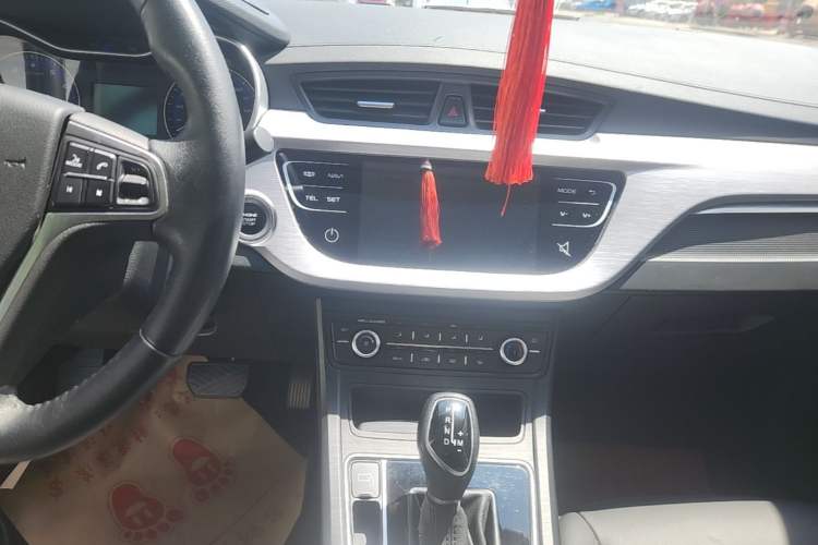 Used Geely Auto Vision 2020 1.5L CVT Asian Games Edition Audio And AC Panel