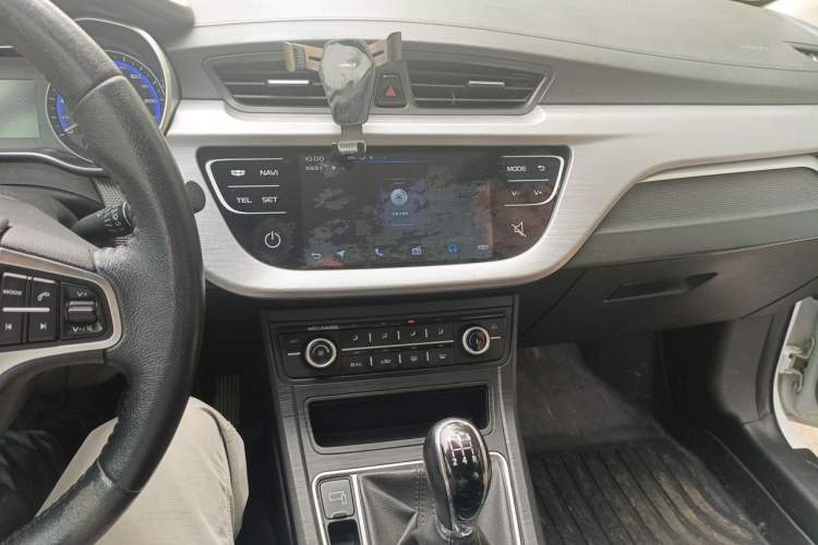 Used Geely Auto Vision 2020 1.5L Manual Asian Games Edition Audio And AC Panel