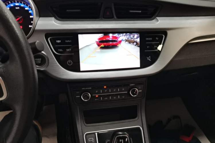 Used Geely Auto Vision 2020 Revised Version 1.5L CVT Asian Games Edition Audio And AC Panel