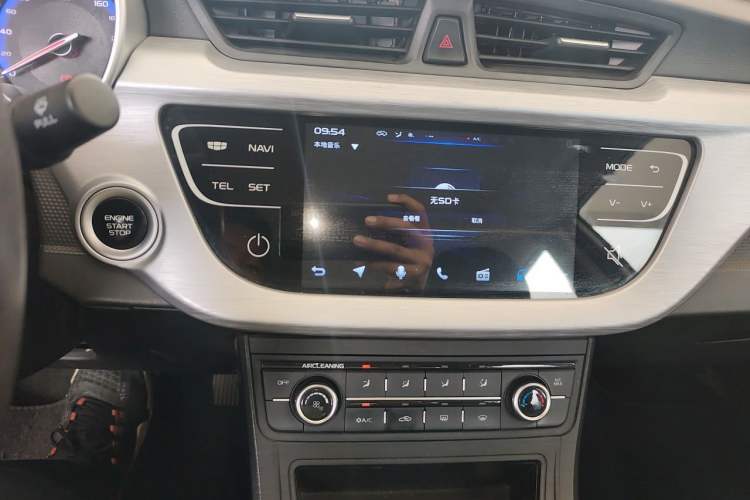 Used Geely Auto Vision 2020 Revised Version 1.5L CVT Asian Games Edition Audio And AC Panel