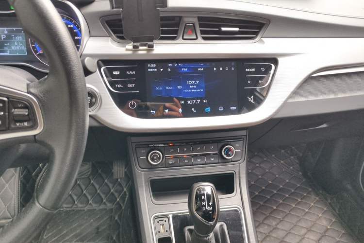 Used Geely Auto Vision 2020 Revised Version 1.5L CVT Asian Games Edition Audio And AC Panel