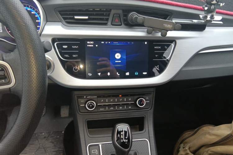 Used Geely Auto Vision 2020 1.5L CVT Asian Games Edition Audio And AC Panel