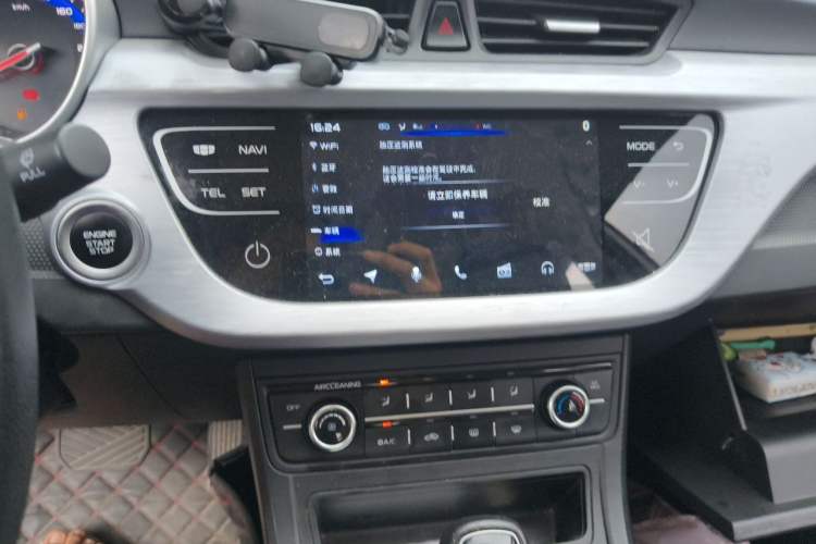 Used Geely Auto Vision 2020 Revised Version 1.5L CVT Asian Games Edition Audio And AC Panel