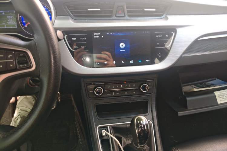 Used Geely Auto Vision 2020 1.5L Manual Value Edition Audio And AC Panel