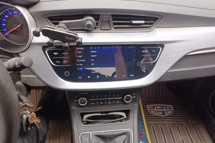 Used Geely Auto Vision 2020 Revised 1.5L Manual Asian Games Edition Audio And AC Panel