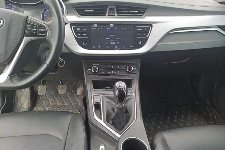 Used Geely Auto Vision 2020 Revised 1.5L Manual Asian Games Edition Audio And AC Panel