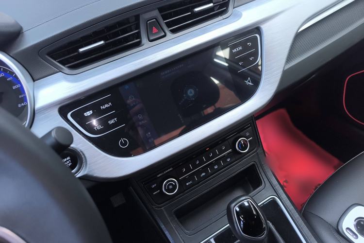 Used Geely Auto Vision 2020 Revised Version 1.5L CVT Asian Games Edition Audio And AC Panel