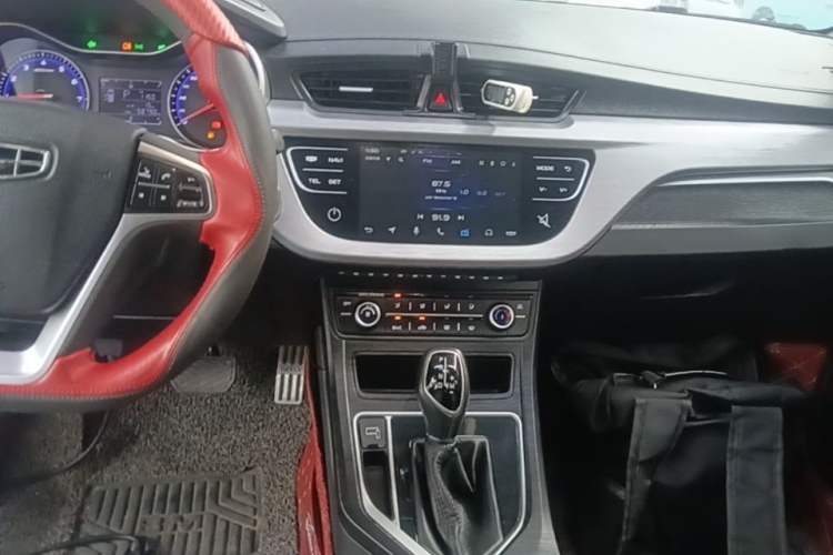 Used Geely Auto Vision 2020 Revised Version 1.5L CVT Asian Games Edition Audio And AC Panel