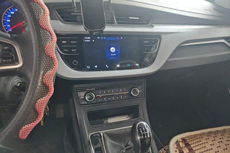 Used Geely Auto Vision 2020 Revised 1.5L Manual Asian Games Edition Audio And AC Panel