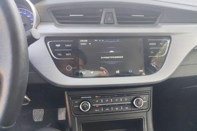Used Geely Auto Vision 2020 1.5L Manual Asian Games Edition Audio And AC Panel